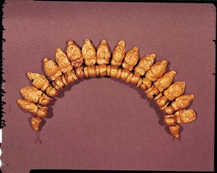 Halskette mit Masken von Mänaden und Silenus, 5.-4. Jahrhundert v. Chr.